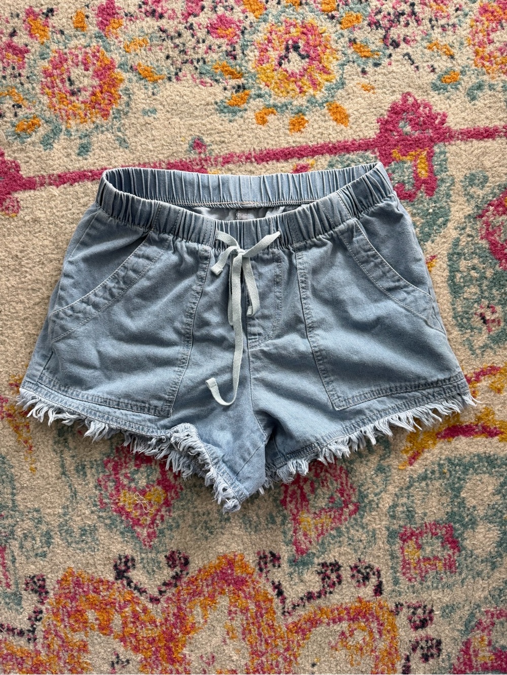 Light Wash Denim Frayed Hem Drawstring Shorts